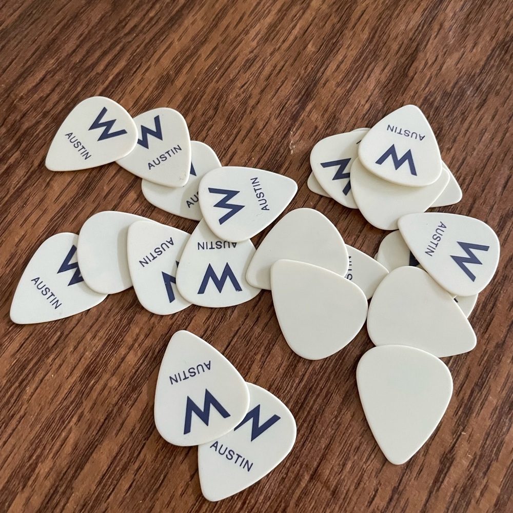 13 W Austin Hotel Guitar picks